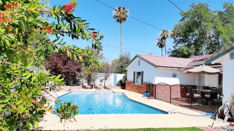     
House ∙ 5 guests ∙ 3 bedrooms
