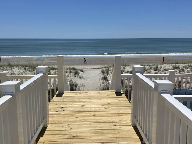 House Emerald Isle