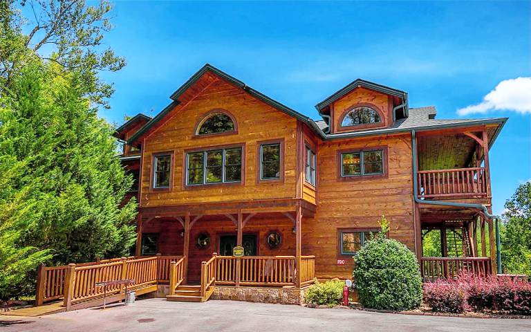     
Cabin ∙ 30 guests ∙ 9 bedrooms
