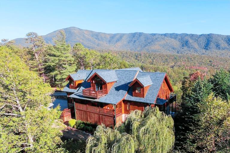     
16 guests ∙ 5 bedrooms
