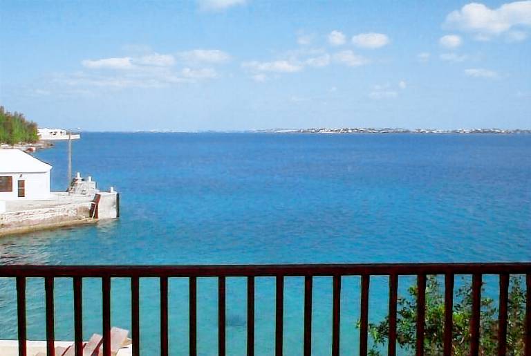 Cabin Bermuda