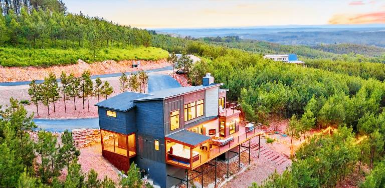     
14 guests ∙ 5 bedrooms
