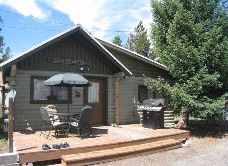 Cabin West Yellowstone