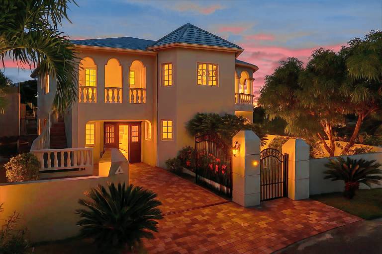 Villa Tower Isle