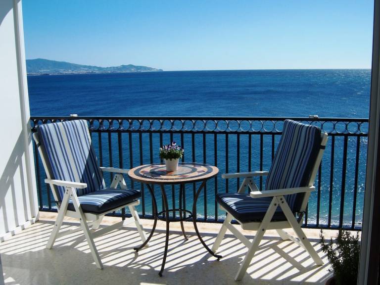 Apartment Velilla-Taramay