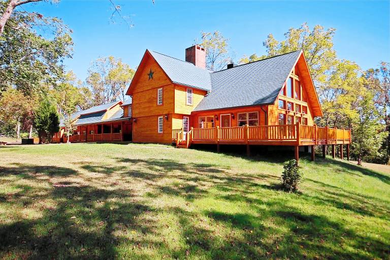     
30 guests ∙ 10 bedrooms
