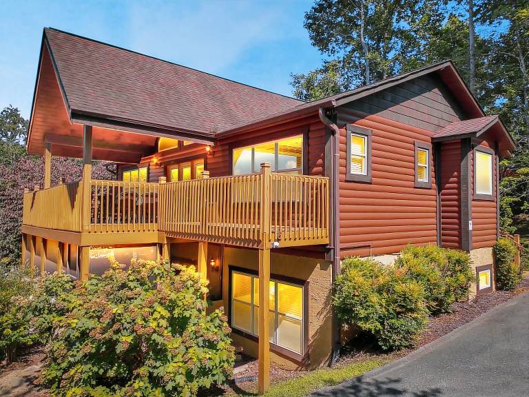     
Cabin ∙ 8 guests ∙ 3 bedrooms

