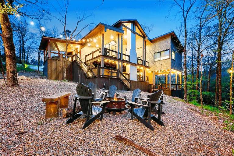 House Broken Bow