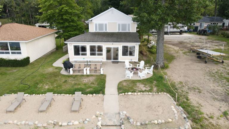 Cabin Delton